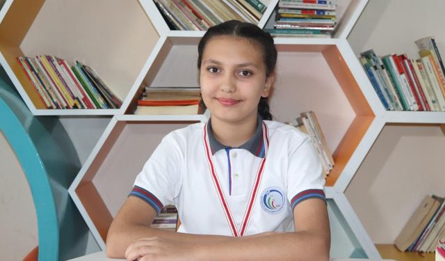 23 sayfa kitabı 20 dakikada okuyarak dünya şampiyonu oldu